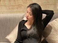 御姐控 慾女控的 看過來 此妹在客人開門看到客人的那一...