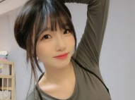 蜜戀 160.E.21歲 高顏學生 甜美型 戴套愛愛 短期下海喔