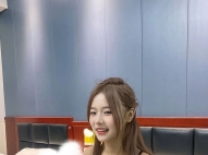 樂樂  163 45 C 23 妹妹渾身都散發著一種高雅端莊的氣質  堪...