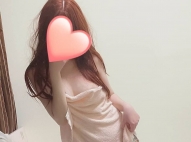 小夏 157cm C  45kg 24y 外表有點野艷的感覺 鼻子很挺   一個眼...