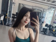 小瑜 166cm.46kg.C杯  纖細骨感的大學妹，常常健身  身材緊緻...