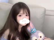 艾艾 158.42.C.20歲 粉紅辣妹，幼齒水嫩，剛來兼差的妹妹 溫...