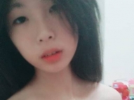 書瑤 158-21歲-C-44kg 外表清純可愛其實淫蕩又悶騷，成天吸