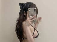 微微 165cm 48kg D+  24歲 外貌清秀漂亮 顏值高 小微感鮑魚敏...
