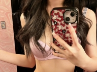 20歲大學生，清純臉蛋卻身材超騷，D奶又大又彈、腰細臀...
