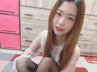 小寶妮 22歲 在校生  可愛清純  羞澀腼腆 纖細骨感女孩 小...